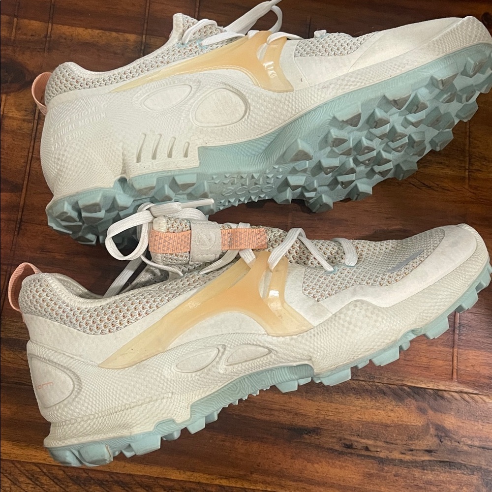 ECCO Women's Biom C Knit Trail Running Sneakers White Peach Nectar size 7.5